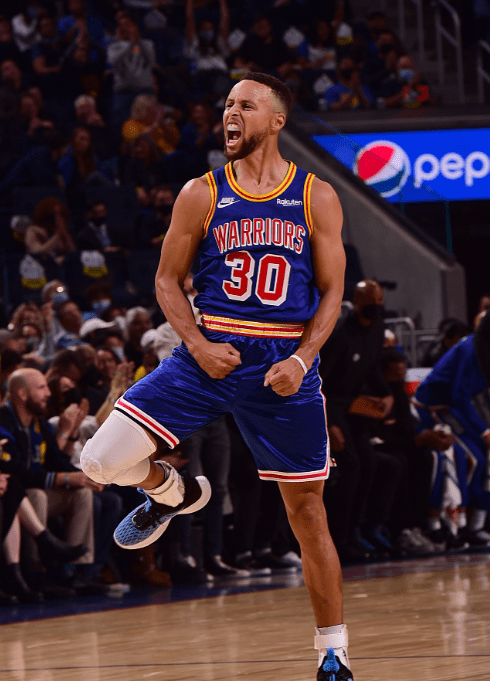 英超赛场亮点：利物浦逆转曼联,（英超焦点：利物浦完成对曼联的逆转）