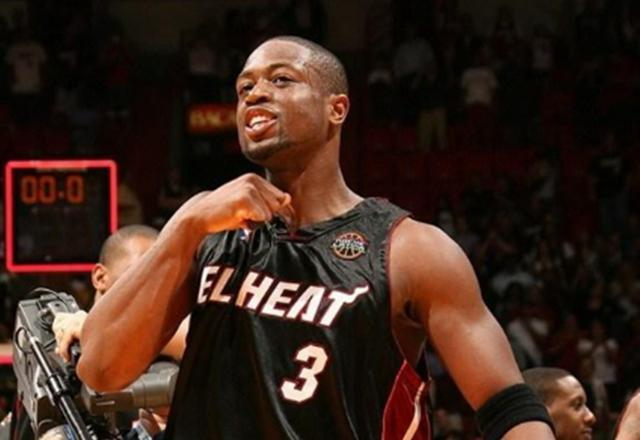 他命中了全场最关键的投篮（他命中了制胜一投）