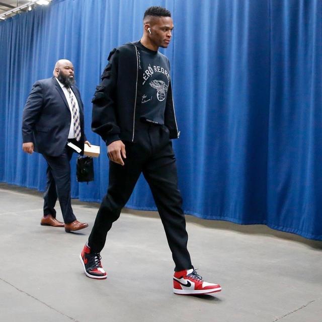 西班牙战胜德国卫冕女足欧国联，大都会球场吸引超5万人观赛（女足欧国联：西班牙击败德国完成卫冕，大都会球场观众超5万）