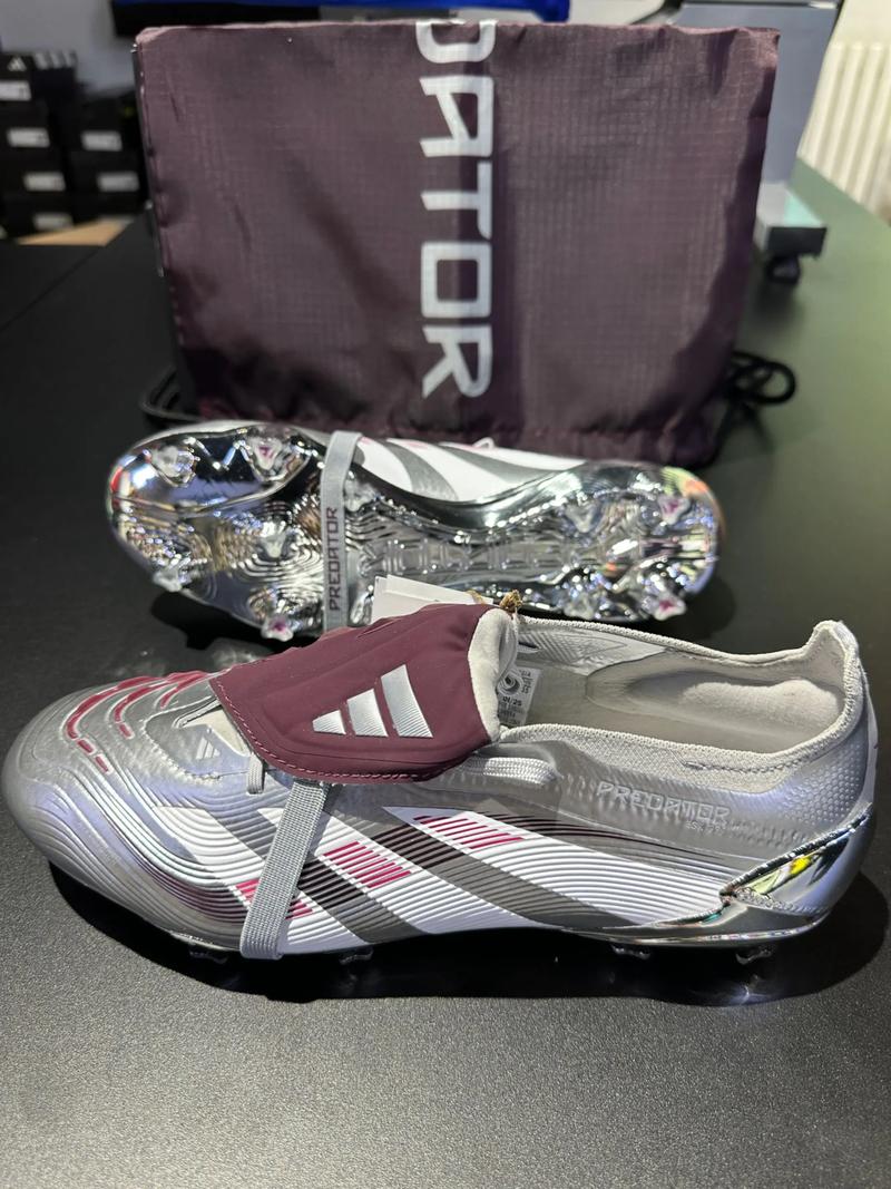 彰显信任，罗体：佛罗伦萨已将队长袖标交给了德赫亚（罗体：佛罗伦萨信任升级，已将队长袖标交予德赫亚）