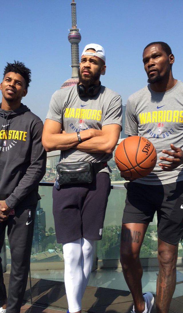 河南1-1云南，阿奇姆彭破门，史成龙送礼恩里克扳平（河南1比1云南，阿奇姆彭先开纪录，史成龙送礼恩里克扳平）