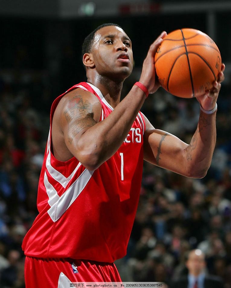 跟队：国米正在关注铃木彩艳、维卡里奥等多位门将（队记：国米考察铃木彩艳、维卡里奥等多名门将）