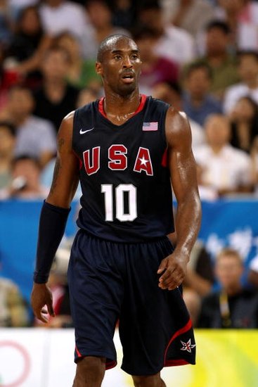 冯伯元：我小时候身体瘦到能看到肋骨，外号叫“非洲难民”（冯伯元：我小时候瘦得肋骨分明，还被起过绰号）