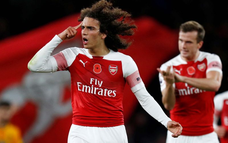 保安大爷中场硬核加入拉拉队，全场尖叫炸了！