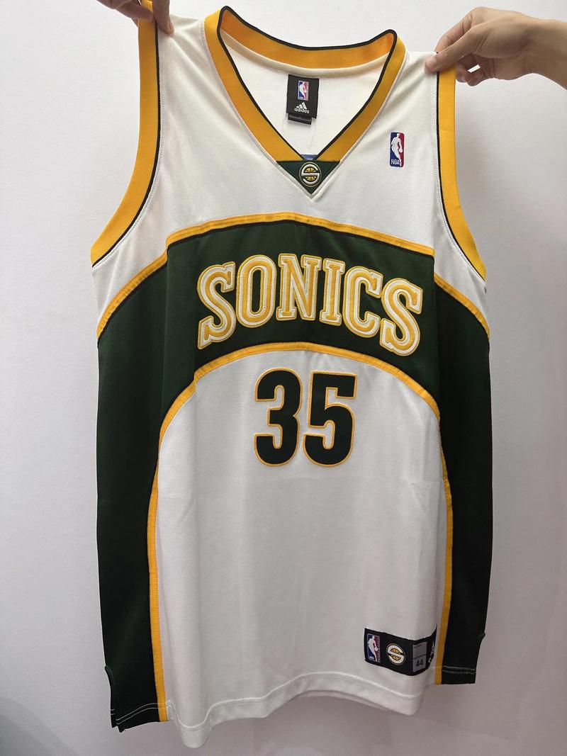 都灵主帅：我很尊重斯帕莱蒂，我们必须带着创造历史的信念比赛（都灵主帅：敬佩斯帕莱蒂，我们必须怀着改写历史的信念去比赛）